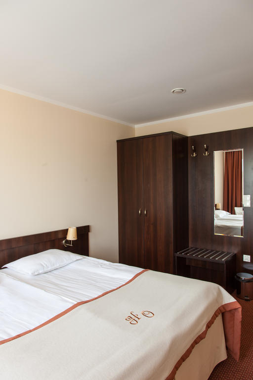 Hotel Ostrawa Wodzisław Śląski المظهر الخارجي الصورة