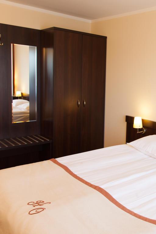 Hotel Ostrawa Wodzisław Śląski المظهر الخارجي الصورة