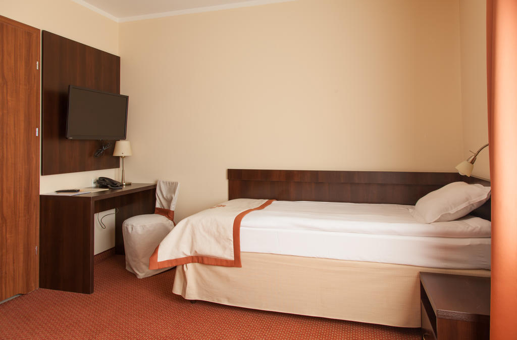 Hotel Ostrawa Wodzisław Śląski الغرفة الصورة