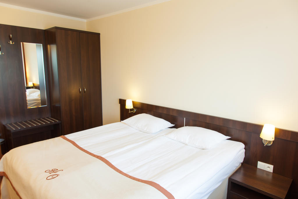 Hotel Ostrawa Wodzisław Śląski الغرفة الصورة