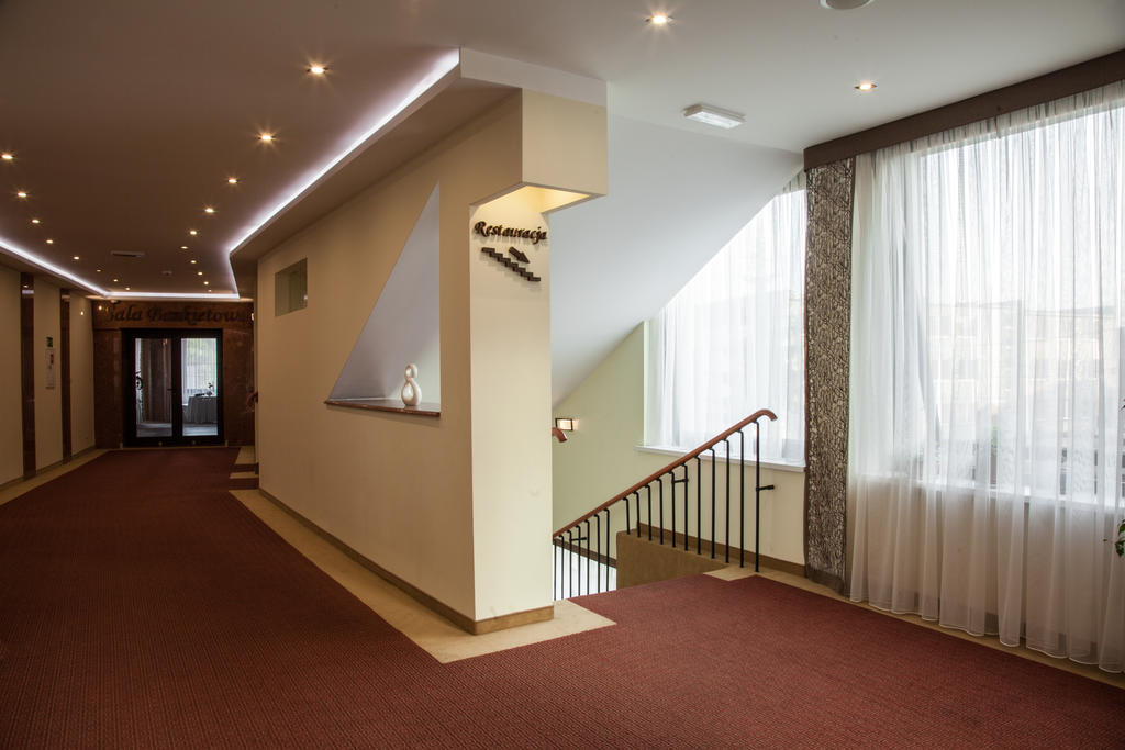 Hotel Ostrawa Wodzisław Śląski المظهر الخارجي الصورة